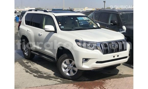 Acheter Import Voiture Toyota Prado Blanc à Import - Dubai, Diana Acheter Import Voiture Toyota Prado Blanc à Import - Dubai, Diana