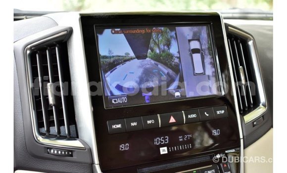 Buy Import Toyota Land Cruiser White Car in Import - Dubai in Diana Buy Import Toyota Land Cruiser White Car in Import - Dubai in Diana