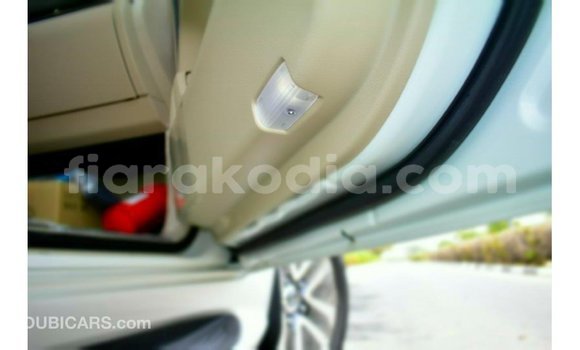 Buy Import Toyota Land Cruiser White Car in Import - Dubai in Diana Buy Import Toyota Land Cruiser White Car in Import - Dubai in Diana