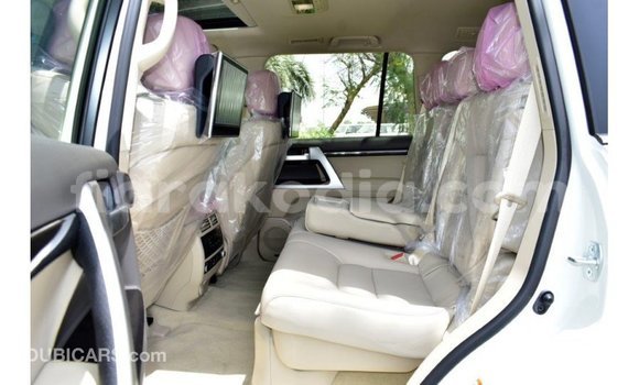 Buy Import Toyota Land Cruiser White Car in Import - Dubai in Diana Buy Import Toyota Land Cruiser White Car in Import - Dubai in Diana
