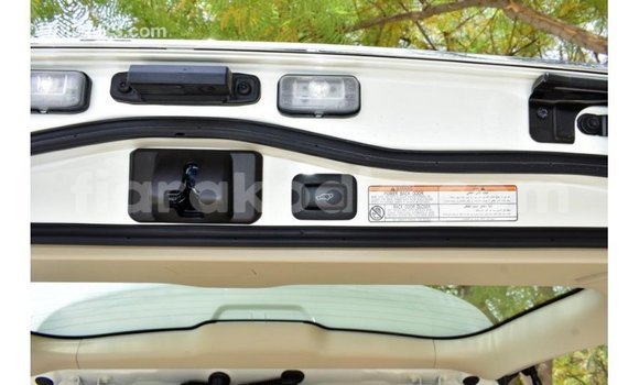 Buy Import Toyota Land Cruiser White Car in Import - Dubai in Diana Buy Import Toyota Land Cruiser White Car in Import - Dubai in Diana