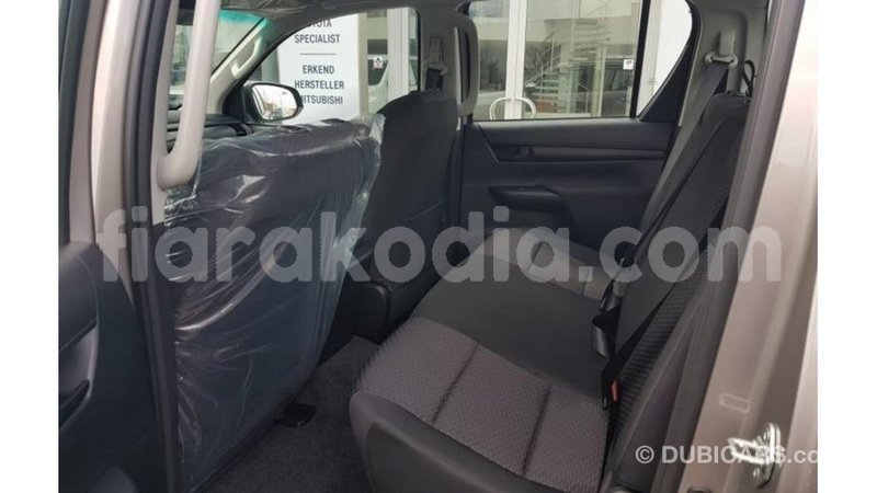 Big with watermark toyota hilux diana import dubai 6025