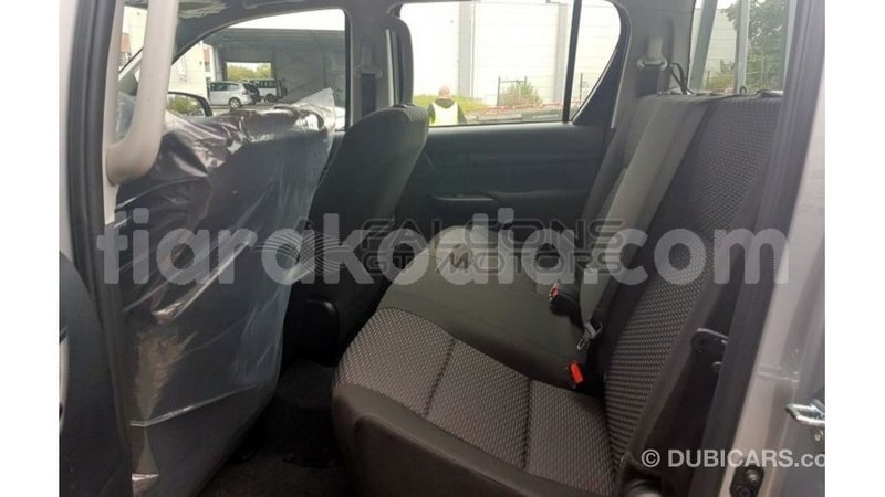 Big with watermark toyota hilux diana import dubai 6025