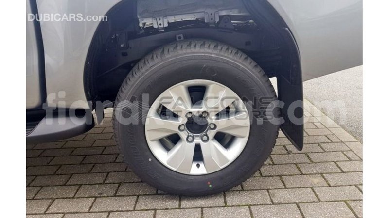 Big with watermark toyota hilux diana import dubai 6025