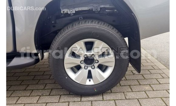 Acheter Import Voiture Toyota Hilux Marron à Import - Dubai, Diana Acheter Import Voiture Toyota Hilux Marron à Import - Dubai, Diana