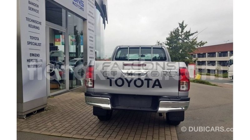 Big with watermark toyota hilux diana import dubai 6025
