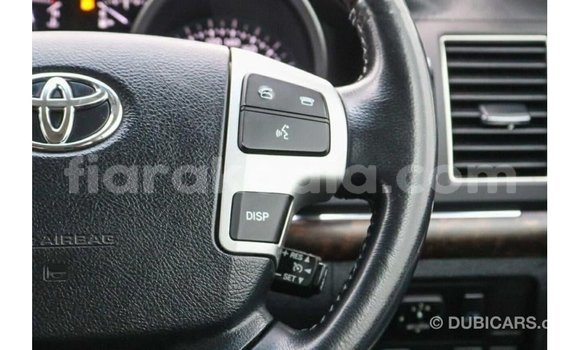 Acheter Import Voiture Toyota Land Cruiser Blanc à Import - Dubai, Diana Acheter Import Voiture Toyota Land Cruiser Blanc à Import - Dubai, Diana