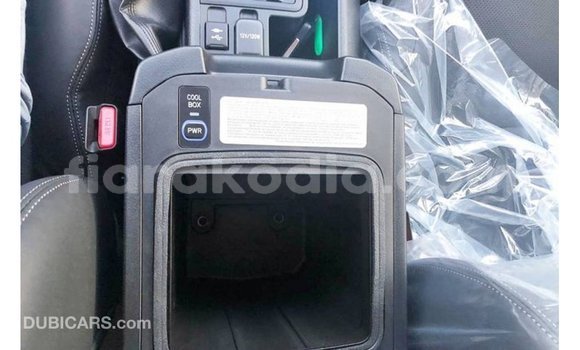 Acheter Import Voiture Toyota Prado Noir à Import - Dubai, Diana Acheter Import Voiture Toyota Prado Noir à Import - Dubai, Diana