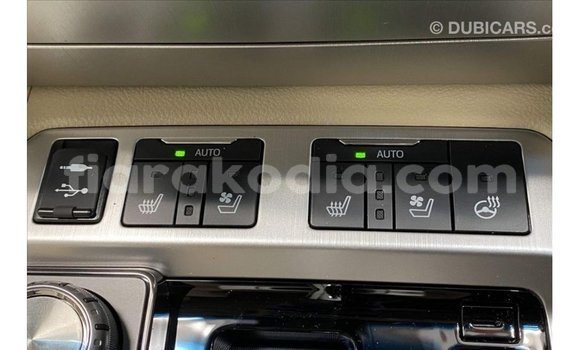 Acheter Import Voiture Toyota Land Cruiser Blanc à Import - Dubai, Diana Acheter Import Voiture Toyota Land Cruiser Blanc à Import - Dubai, Diana