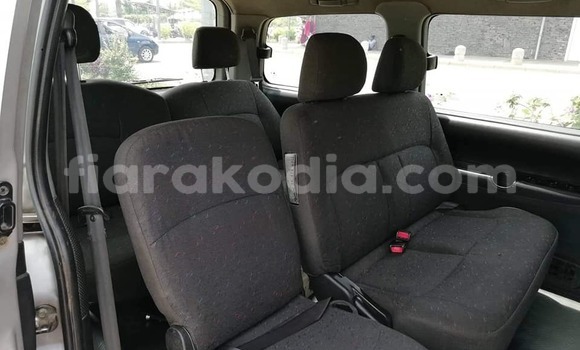 Acheter Occasion Voiture Hyundai Starex Gris à Antananarivo, Analamanga Acheter Occasion Voiture Hyundai Starex Gris à Antananarivo, Analamanga