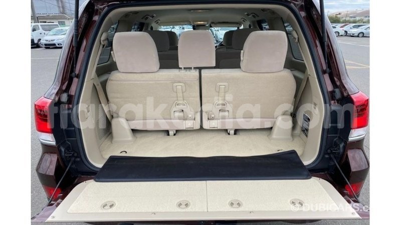 Big with watermark toyota land cruiser diana import dubai 6035