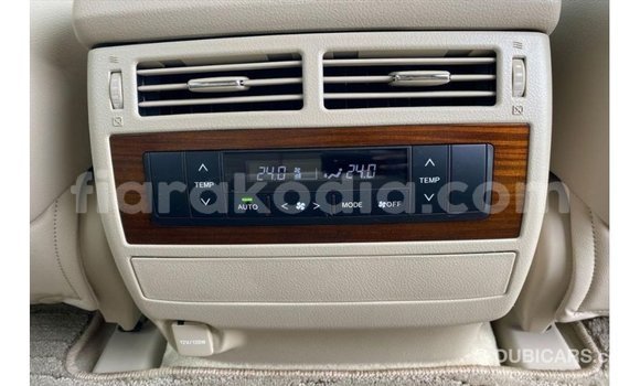 Acheter Import Voiture Toyota Land Cruiser Rouge à Import - Dubai, Diana Acheter Import Voiture Toyota Land Cruiser Rouge à Import - Dubai, Diana