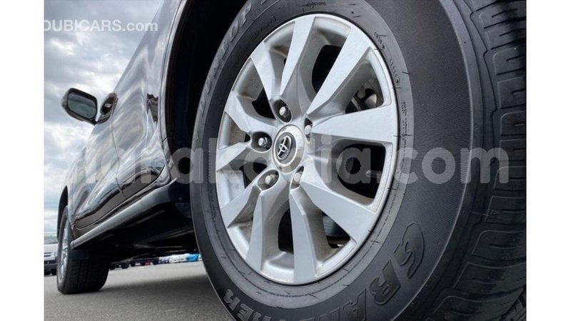 Big with watermark toyota land cruiser diana import dubai 6035