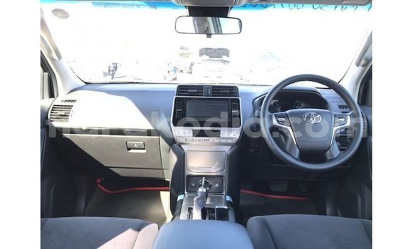 Acheter Import Voiture Toyota Prado Noir à Import - Dubai, Diana Acheter Import Voiture Toyota Prado Noir à Import - Dubai, Diana