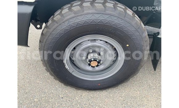 Buy Import Toyota Land Cruiser White Car in Import - Dubai in Diana Buy Import Toyota Land Cruiser White Car in Import - Dubai in Diana