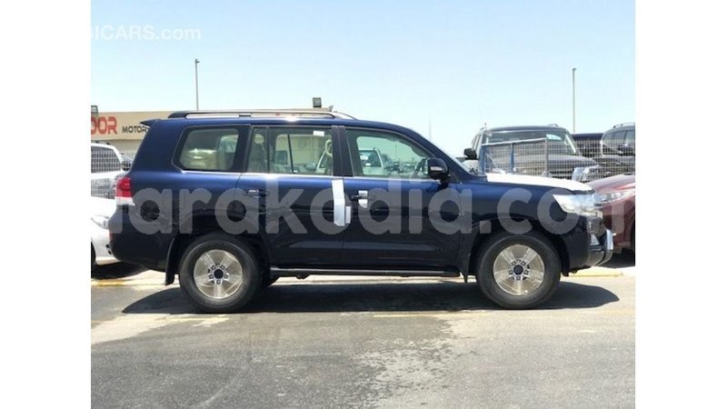 Big with watermark toyota land cruiser diana import dubai 6060