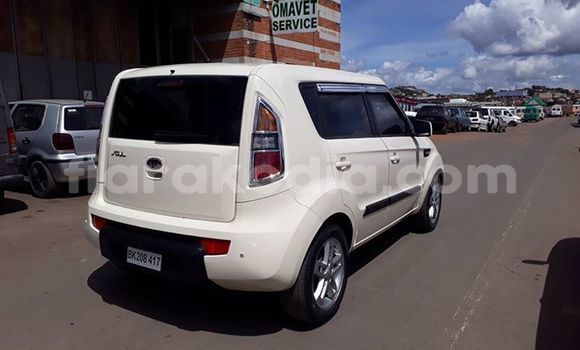 Hividy Kia Soul fotsy Car in Antananarivo in Analamanga Hividy Kia Soul fotsy Car in Antananarivo in Analamanga