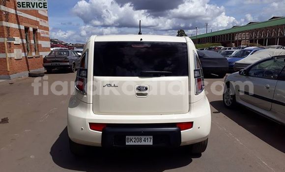 Hividy Kia Soul fotsy Car in Antananarivo in Analamanga Hividy Kia Soul fotsy Car in Antananarivo in Analamanga