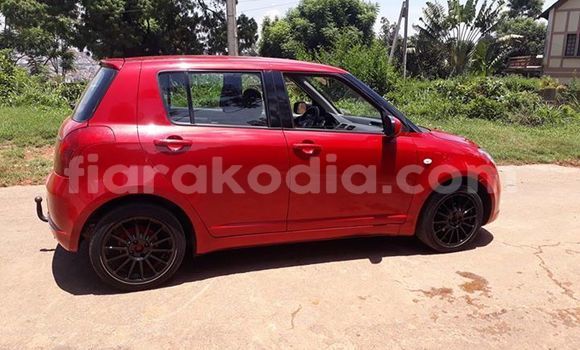 Hividy Suzuki Swift Red Car in Antananarivo in Analamanga Hividy Suzuki Swift Red Car in Antananarivo in Analamanga