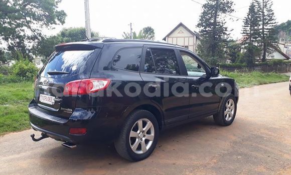 Hividy Hyundai Santa Fe Black Car in Antananarivo in Analamanga Hividy Hyundai Santa Fe Black Car in Antananarivo in Analamanga