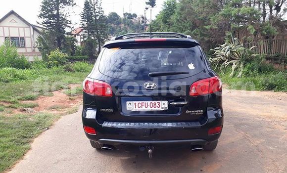 Hividy Hyundai Santa Fe Black Car in Antananarivo in Analamanga Hividy Hyundai Santa Fe Black Car in Antananarivo in Analamanga