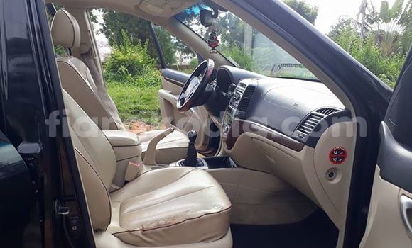 Hividy Hyundai Santa Fe Black Car in Antananarivo in Analamanga Hividy Hyundai Santa Fe Black Car in Antananarivo in Analamanga