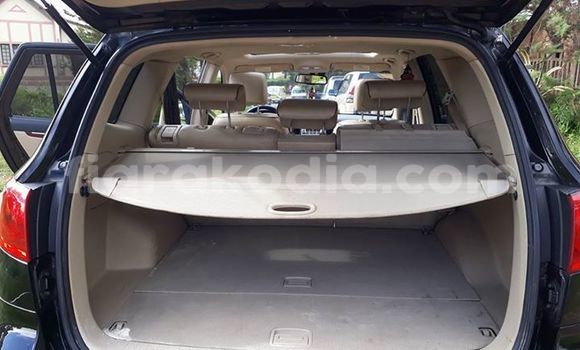 Hividy Hyundai Santa Fe Black Car in Antananarivo in Analamanga Hividy Hyundai Santa Fe Black Car in Antananarivo in Analamanga