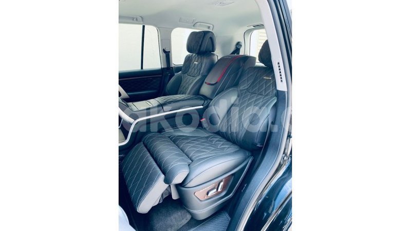 Big with watermark toyota land cruiser diana import dubai 6064