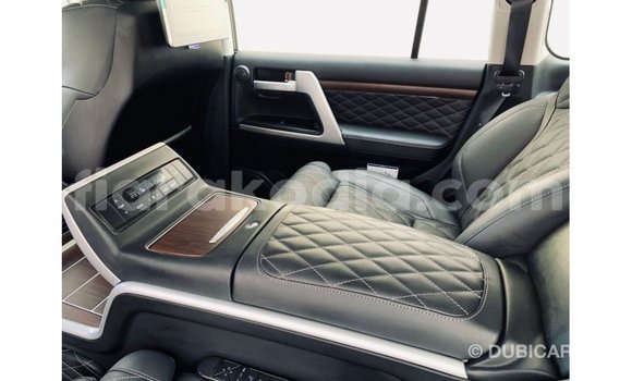 Acheter Import Voiture Toyota Land Cruiser Noir à Import - Dubai, Diana Acheter Import Voiture Toyota Land Cruiser Noir à Import - Dubai, Diana