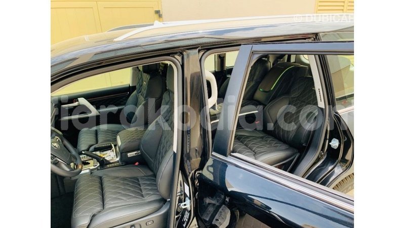 Big with watermark toyota land cruiser diana import dubai 6064