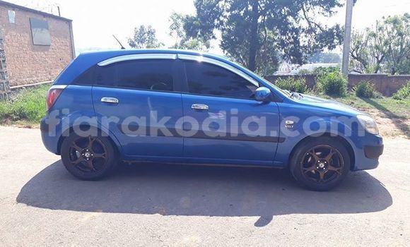 Hividy Kia Pride Blue Car in Antananarivo in Analamanga Hividy Kia Pride Blue Car in Antananarivo in Analamanga