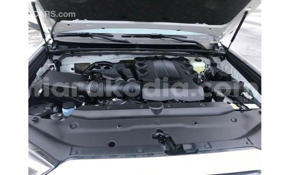 Acheter Import Utilitaire Toyota HiAce Blanc à Import - Dubai, Diana Acheter Import Utilitaire Toyota HiAce Blanc à Import - Dubai, Diana