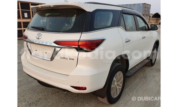 Acheter Import Voiture Toyota Fortuner Blanc à Import - Dubai, Diana Acheter Import Voiture Toyota Fortuner Blanc à Import - Dubai, Diana