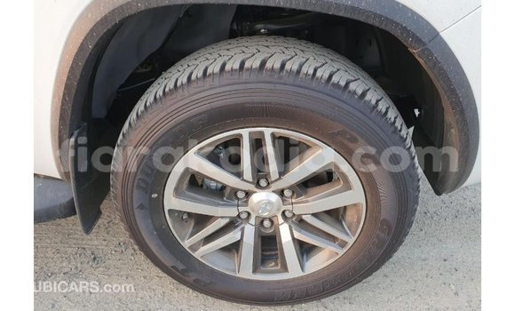 Acheter Import Voiture Toyota Fortuner Blanc à Import - Dubai, Diana Acheter Import Voiture Toyota Fortuner Blanc à Import - Dubai, Diana