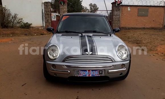 Hividy Mini Cooper Silver Car in Antananarivo in Analamanga Hividy Mini Cooper Silver Car in Antananarivo in Analamanga