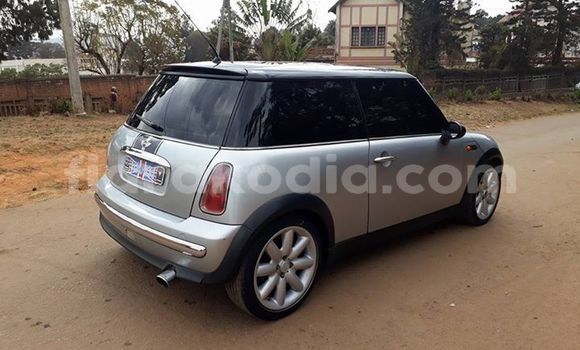 Hividy Mini Cooper Silver Car in Antananarivo in Analamanga Hividy Mini Cooper Silver Car in Antananarivo in Analamanga