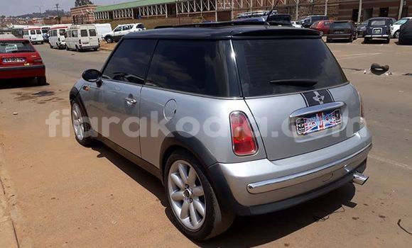 Hividy Mini Cooper Silver Car in Antananarivo in Analamanga Hividy Mini Cooper Silver Car in Antananarivo in Analamanga