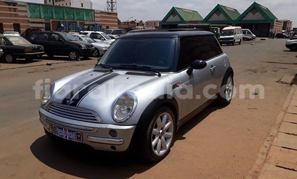 Hividy Mini Cooper Silver Car in Antananarivo in Analamanga Hividy Mini Cooper Silver Car in Antananarivo in Analamanga