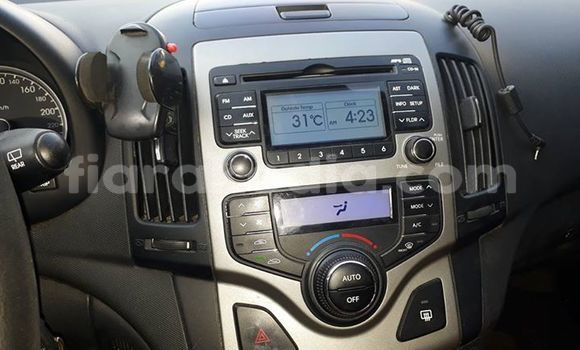 Hividy Hyundai i30 Silver Car in Antananarivo in Analamanga Hividy Hyundai i30 Silver Car in Antananarivo in Analamanga