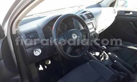 Hividy Volkswagen Golf Silver Car in Antananarivo in Analamanga Hividy Volkswagen Golf Silver Car in Antananarivo in Analamanga