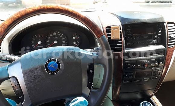 Hividy Kia Sorento Silver Car in Antananarivo in Analamanga Hividy Kia Sorento Silver Car in Antananarivo in Analamanga