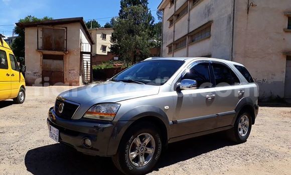 Hividy Kia Sorento Silver Car in Antananarivo in Analamanga Hividy Kia Sorento Silver Car in Antananarivo in Analamanga