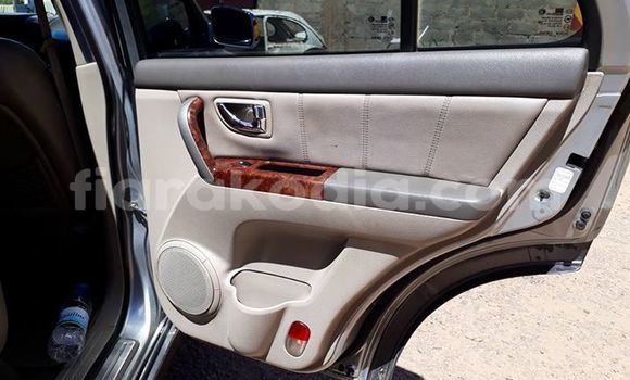 Hividy Kia Sorento Silver Car in Antananarivo in Analamanga Hividy Kia Sorento Silver Car in Antananarivo in Analamanga