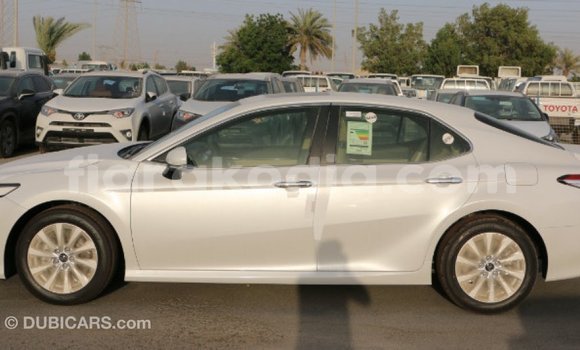 Buy Import Toyota Camry White Car in Import - Dubai in Diana Buy Import Toyota Camry White Car in Import - Dubai in Diana