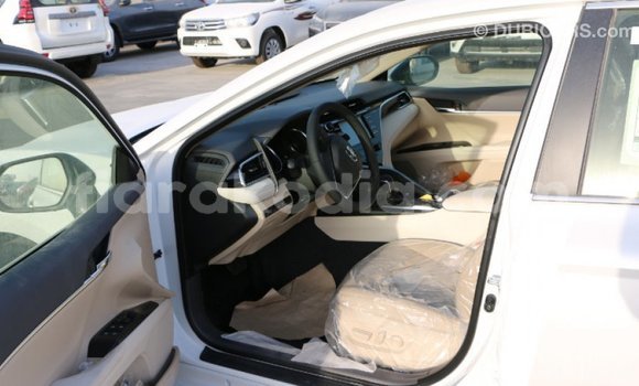 Buy Import Toyota Camry White Car in Import - Dubai in Diana Buy Import Toyota Camry White Car in Import - Dubai in Diana
