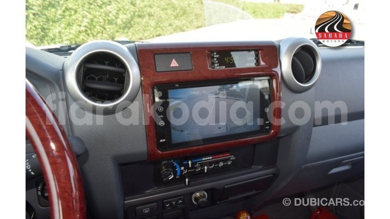 Big with watermark toyota land cruiser diana import dubai 6077
