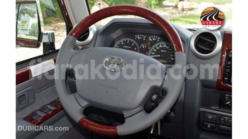 Big with watermark toyota land cruiser diana import dubai 6077