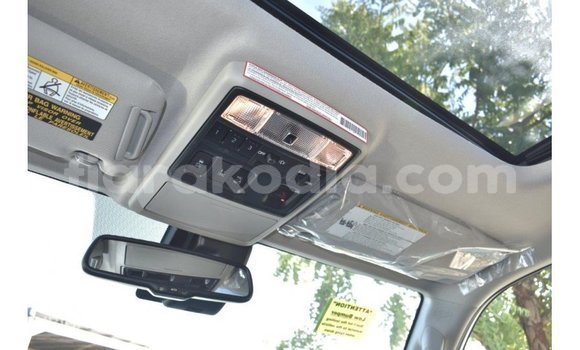 Buy Import Toyota HiAce White Truck in Import - Dubai in Diana Buy Import Toyota HiAce White Truck in Import - Dubai in Diana