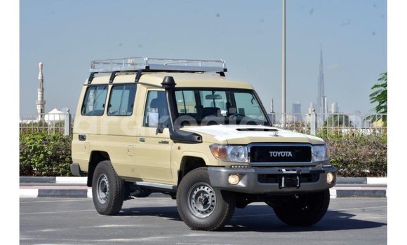 Buy Import Toyota Land Cruiser Beige Car in Import - Dubai in Diana Buy Import Toyota Land Cruiser Beige Car in Import - Dubai in Diana