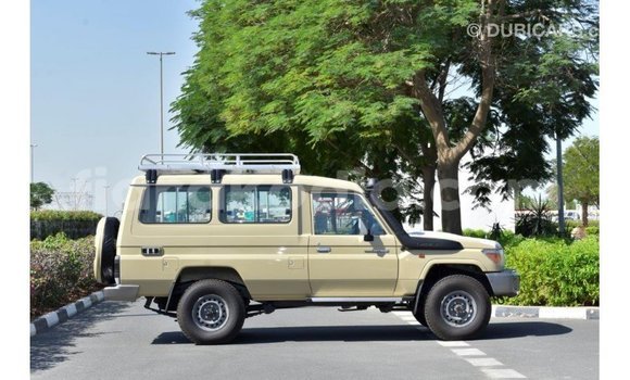 Buy Import Toyota Land Cruiser Beige Car in Import - Dubai in Diana Buy Import Toyota Land Cruiser Beige Car in Import - Dubai in Diana